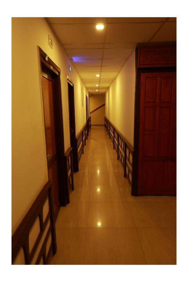 Corridor Calicut Airport Hotel Kondotty Luaran gambar