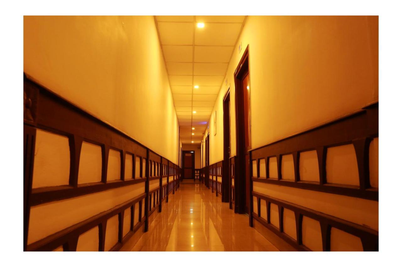 Corridor Calicut Airport Hotel Kondotty Luaran gambar