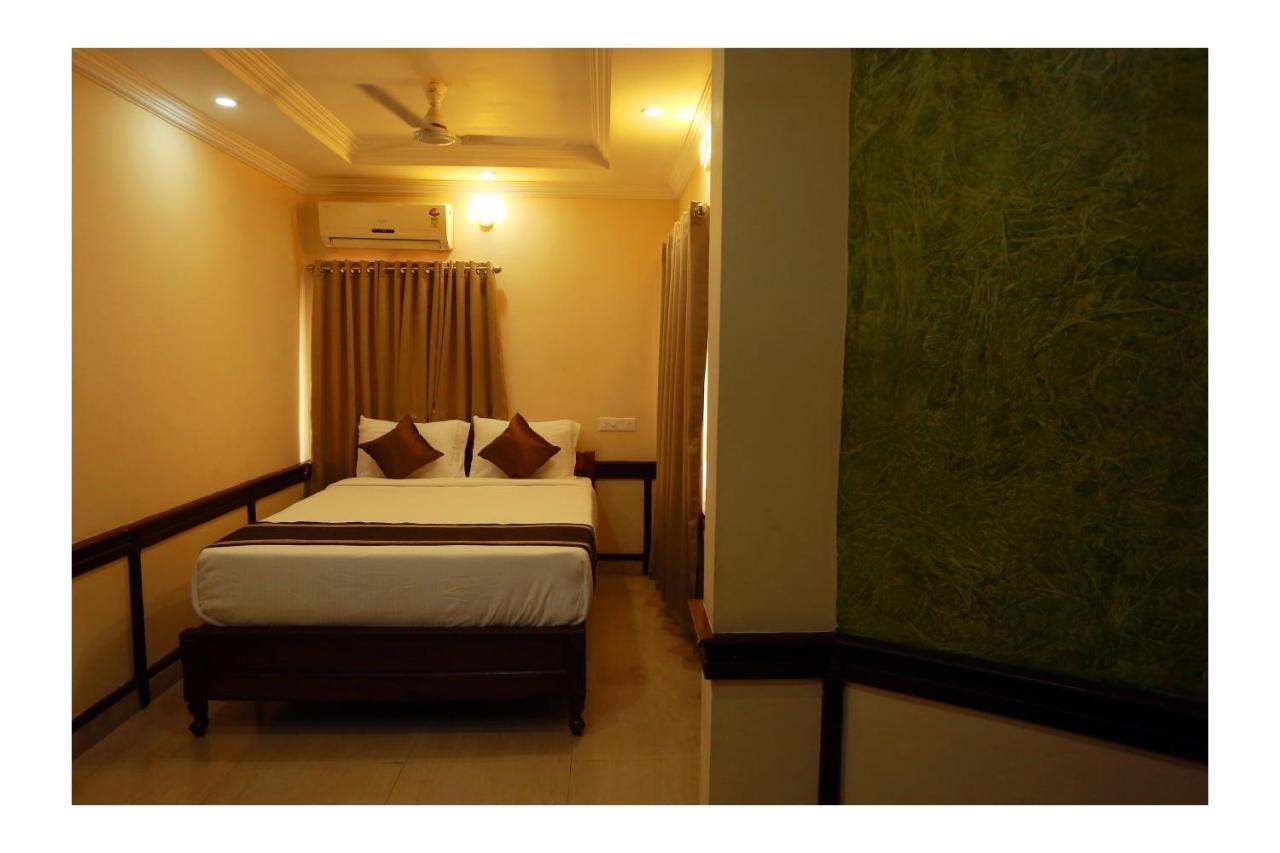 Corridor Calicut Airport Hotel Kondotty Luaran gambar